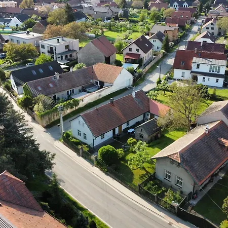 By Interhome * Praskolesy